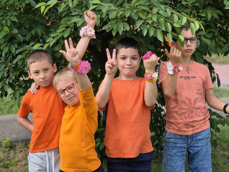 Micii artiști și arta florilor naturale în cadrul pedagogiei Waldorf